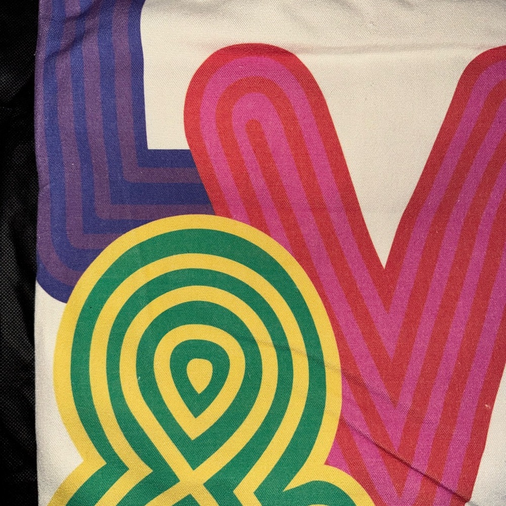 Louis Vuitton & Shenzhen Exhibition City Guide limited edition canvas tote - Picture 6 of 7